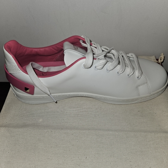 VALENTINO GARAVANI White/Pink Leather V Logo Perforated Sneaker Shoes sz 40 - Picture 4 of 9